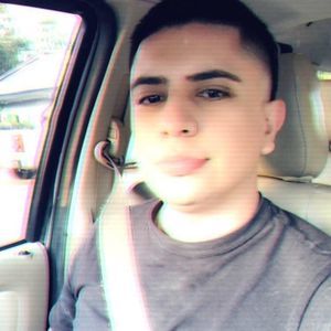 Meet your Posher, Ulises